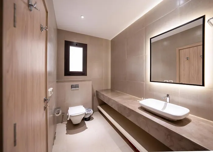 Elegant Fanadir Marina 2br • Ground Floor