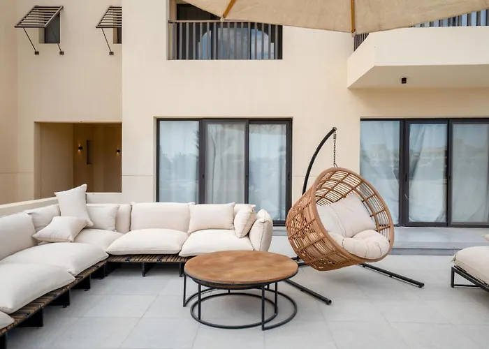 Elegant Fanadir Marina 2br • Ground Floor *